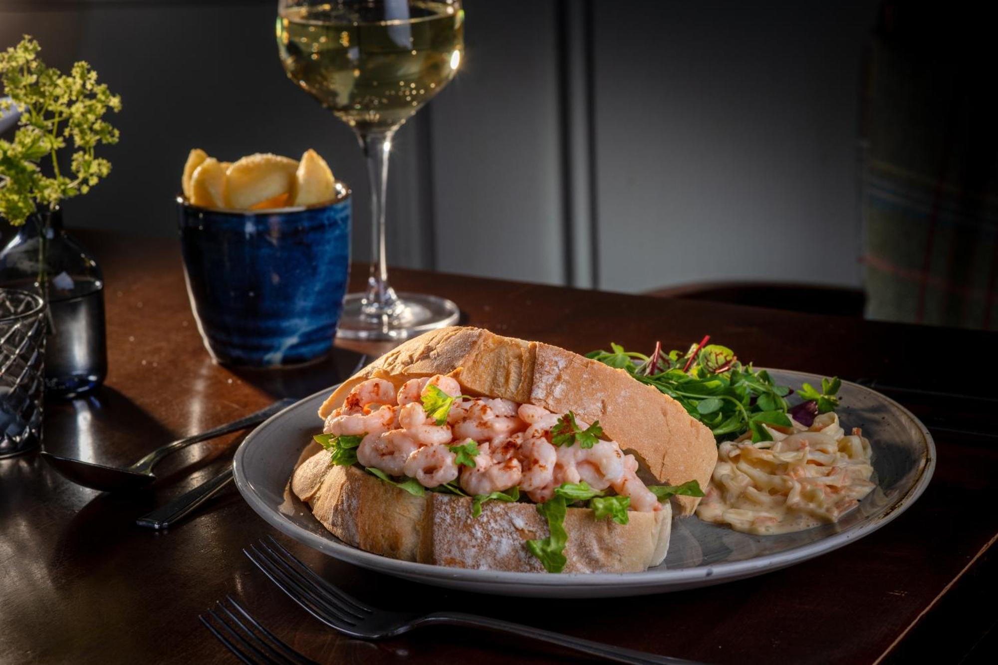 The Millstone, Mellor Hotel Blackburn  Kültér fotó A prawn and potato dish