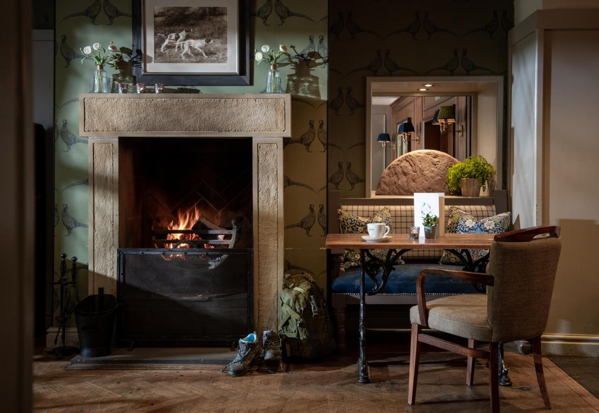 The Millstone, Mellor Hotel Blackburn  Kültér fotó The restaurant at The Old parsonage