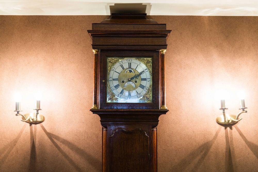 The Millstone, Mellor Hotel Blackburn  Kültér fotó The Longcase Clock