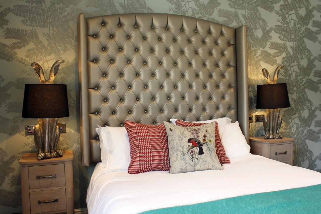 The Millstone, Mellor Hotel Blackburn  Kültér fotó A bedroom at the hotel